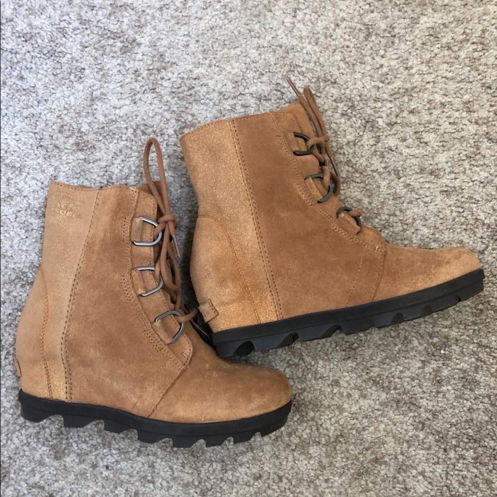 Sorel Youth Joan of Arctic Tan Suede Wedge